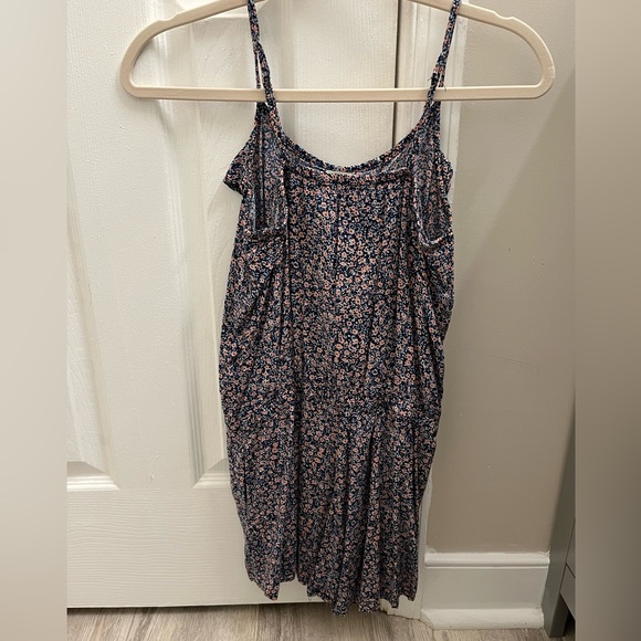 H&M Kid’s Romper. Size 11-12 Y. Floral pattern. - Picture 2 of 4